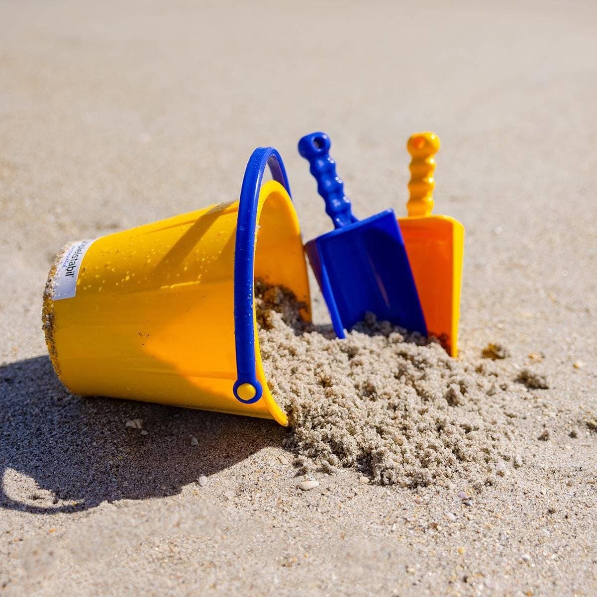 Large Scoop for Sand & Snow (assorted colors) - HABA USA